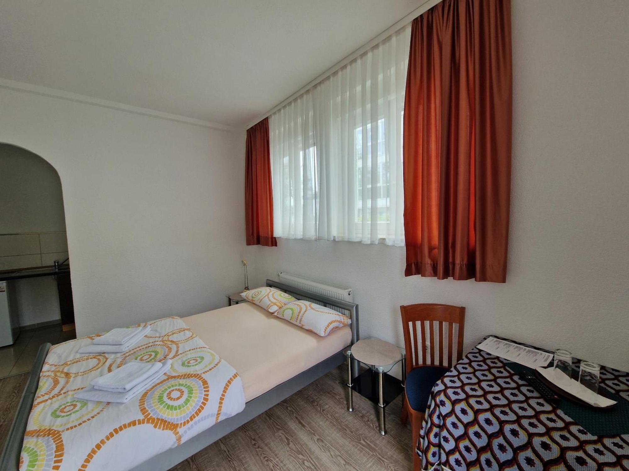 Pension Antalya Friedrichshafen Phòng bức ảnh