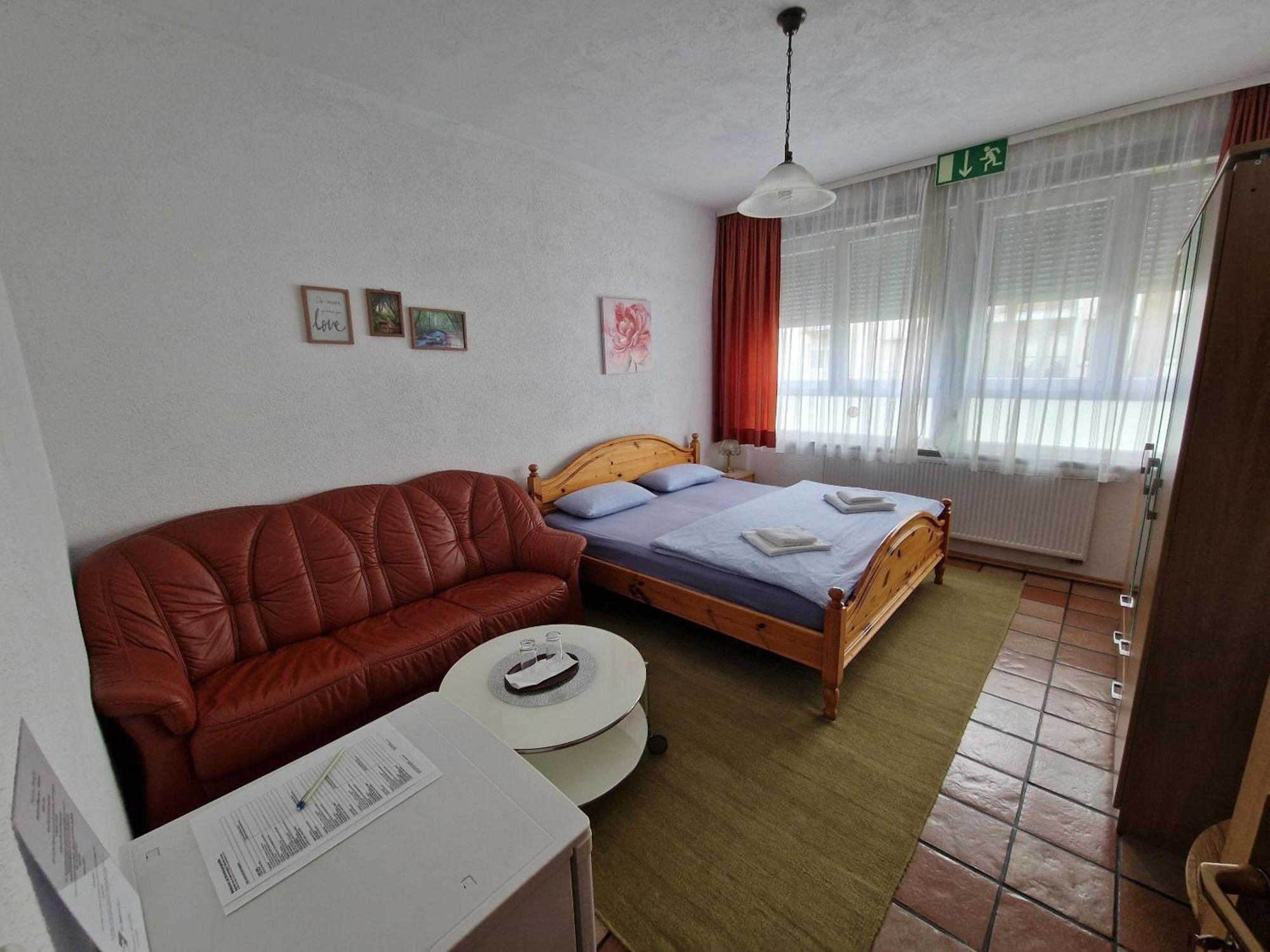 Pension Antalya Friedrichshafen Phòng bức ảnh