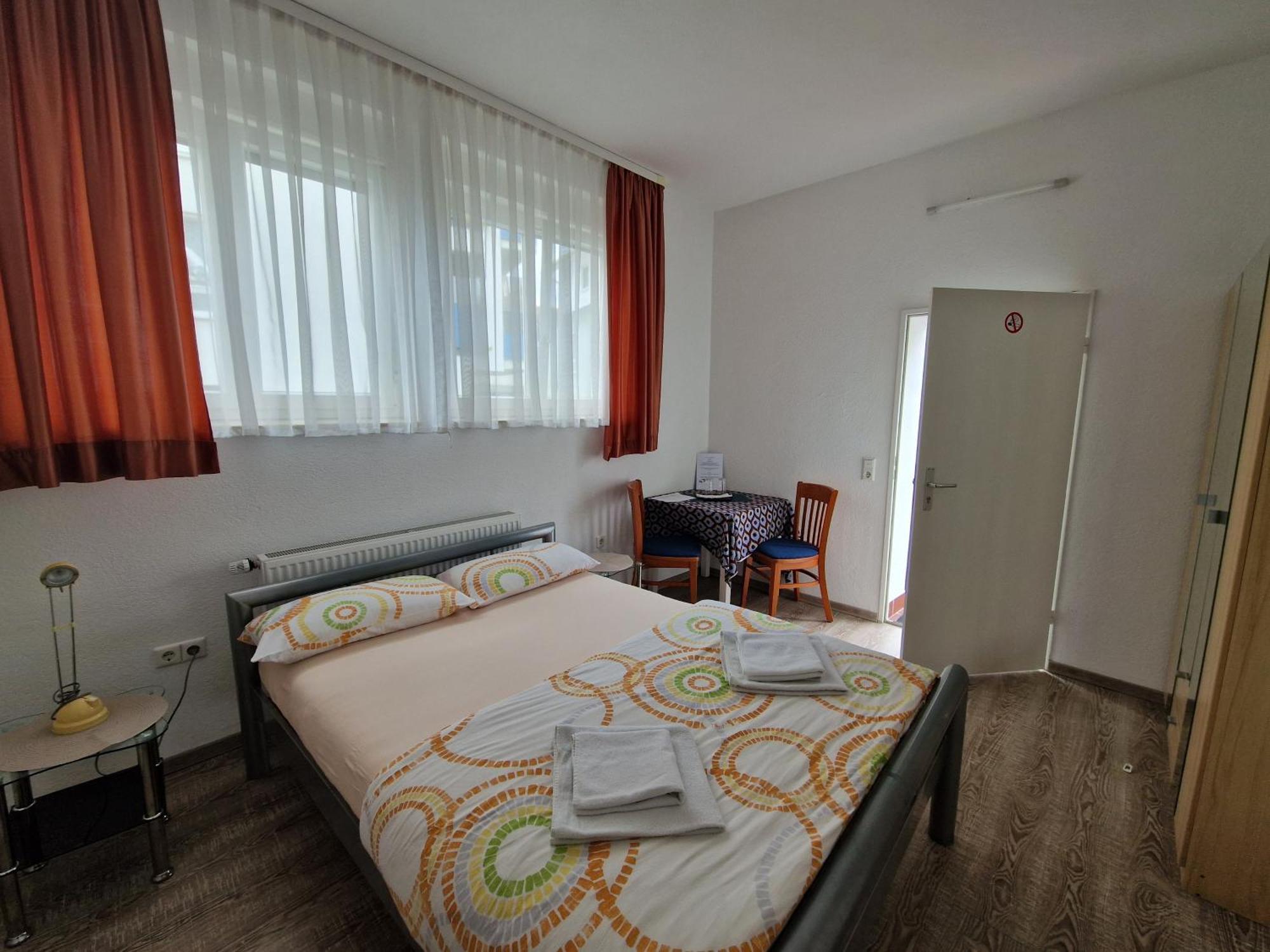 Pension Antalya Friedrichshafen Ngoại thất bức ảnh